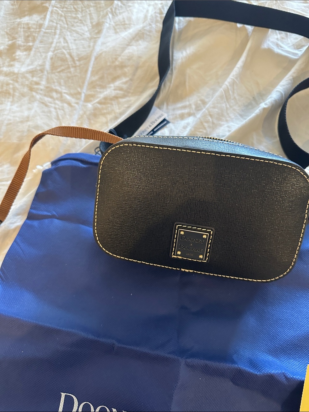 Dooney & Bourke Black Pebbled Crossbody BELT  Bag with White Topstitch belt bag - Picture 6 of 13